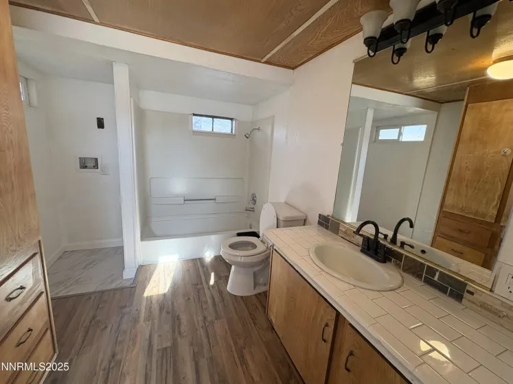 5884 Leon, Sun Valley, Nevada 89433, 3 Bedrooms Bedrooms, ,3 BathroomsBathrooms,Residential,Residential,Leon,250059005