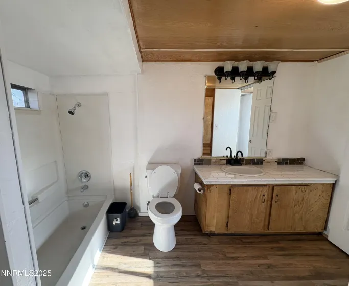 5884 Leon, Sun Valley, Nevada 89433, 3 Bedrooms Bedrooms, ,3 BathroomsBathrooms,Residential,Residential,Leon,250059005