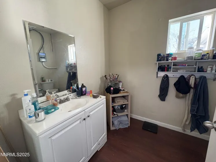 5884 Leon, Sun Valley, Nevada 89433, 3 Bedrooms Bedrooms, ,3 BathroomsBathrooms,Residential,Residential,Leon,250059005