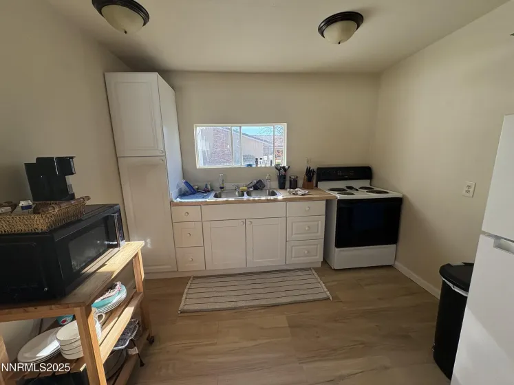 5884 Leon, Sun Valley, Nevada 89433, 3 Bedrooms Bedrooms, ,3 BathroomsBathrooms,Residential,Residential,Leon,250059005