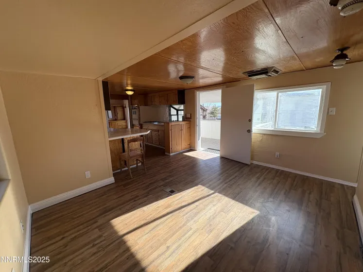 5884 Leon, Sun Valley, Nevada 89433, 3 Bedrooms Bedrooms, ,3 BathroomsBathrooms,Residential,Residential,Leon,250059005