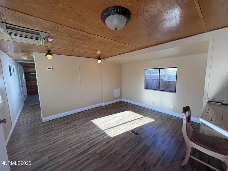 5884 Leon, Sun Valley, Nevada 89433, 3 Bedrooms Bedrooms, ,3 BathroomsBathrooms,Residential,Residential,Leon,250059005