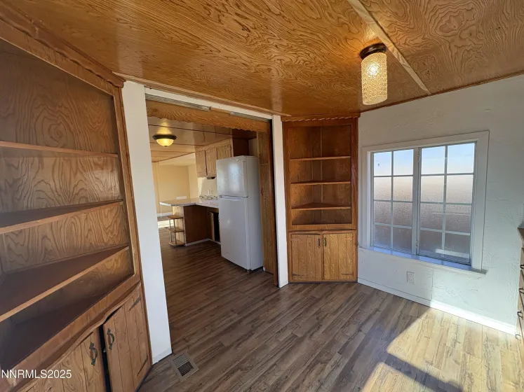 5884 Leon, Sun Valley, Nevada 89433, 3 Bedrooms Bedrooms, ,3 BathroomsBathrooms,Residential,Residential,Leon,250059005