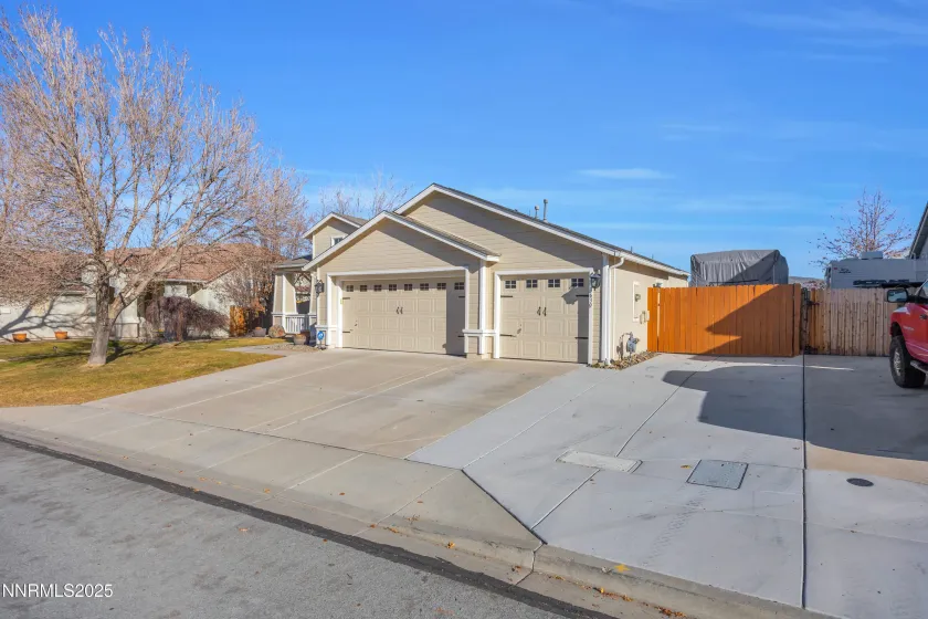 3630 Grove Springs, Sparks, Nevada 89436, 3 Bedrooms Bedrooms, ,2 BathroomsBathrooms,Residential,Residential,Grove Springs,250059012