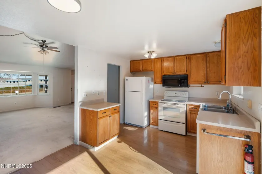 8696 Red Baron, Reno, Nevada 89506, 3 Bedrooms Bedrooms, ,2 BathroomsBathrooms,Residential,Residential,Red Baron,250059013