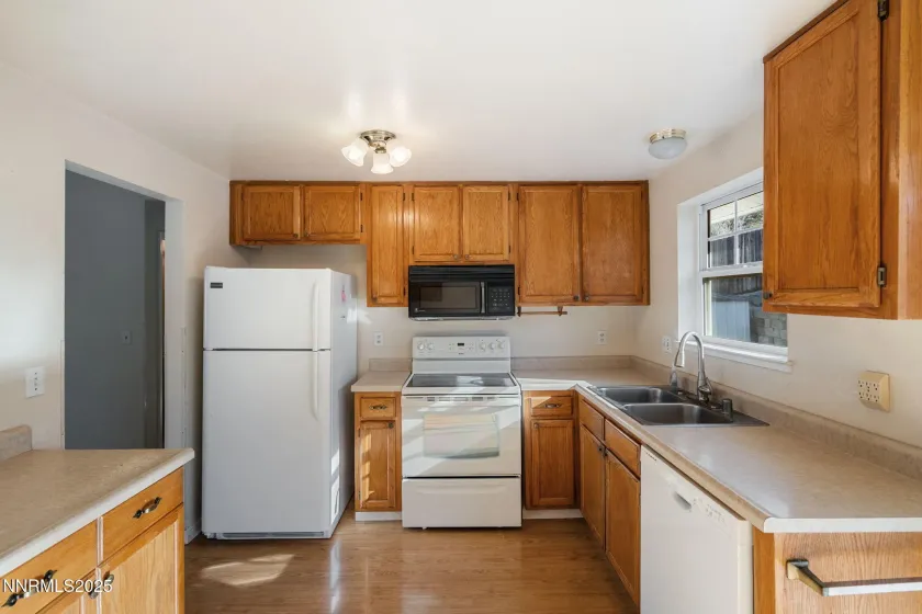 8696 Red Baron, Reno, Nevada 89506, 3 Bedrooms Bedrooms, ,2 BathroomsBathrooms,Residential,Residential,Red Baron,250059013