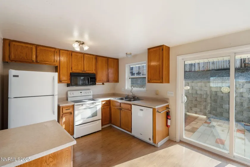 8696 Red Baron, Reno, Nevada 89506, 3 Bedrooms Bedrooms, ,2 BathroomsBathrooms,Residential,Residential,Red Baron,250059013