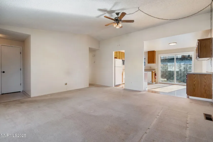 8696 Red Baron, Reno, Nevada 89506, 3 Bedrooms Bedrooms, ,2 BathroomsBathrooms,Residential,Residential,Red Baron,250059013