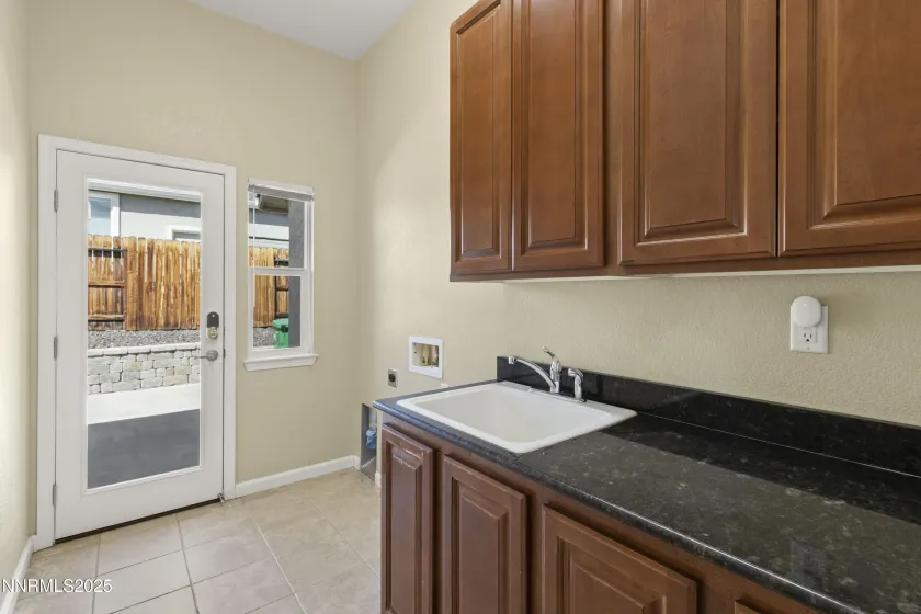 1838 Kinglet, Sparks, Nevada 89441, 3 Bedrooms Bedrooms, ,3 BathroomsBathrooms,Residential,Residential,Kinglet,250055000