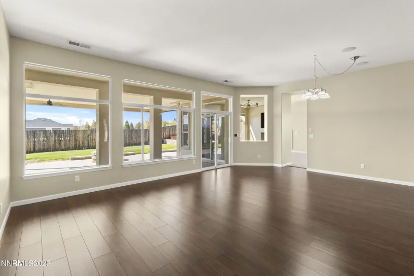 1838 Kinglet, Sparks, Nevada 89441, 3 Bedrooms Bedrooms, ,3 BathroomsBathrooms,Residential,Residential,Kinglet,250055000