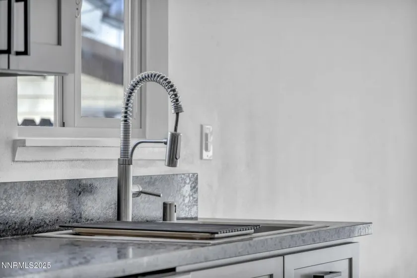 703 Crain, Carson City, Nevada 89703, 3 Bedrooms Bedrooms, ,1 BathroomBathrooms,Residential,Residential,Crain,250059018