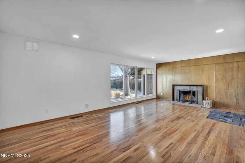 703 Crain, Carson City, Nevada 89703, 3 Bedrooms Bedrooms, ,1 BathroomBathrooms,Residential,Residential,Crain,250059018