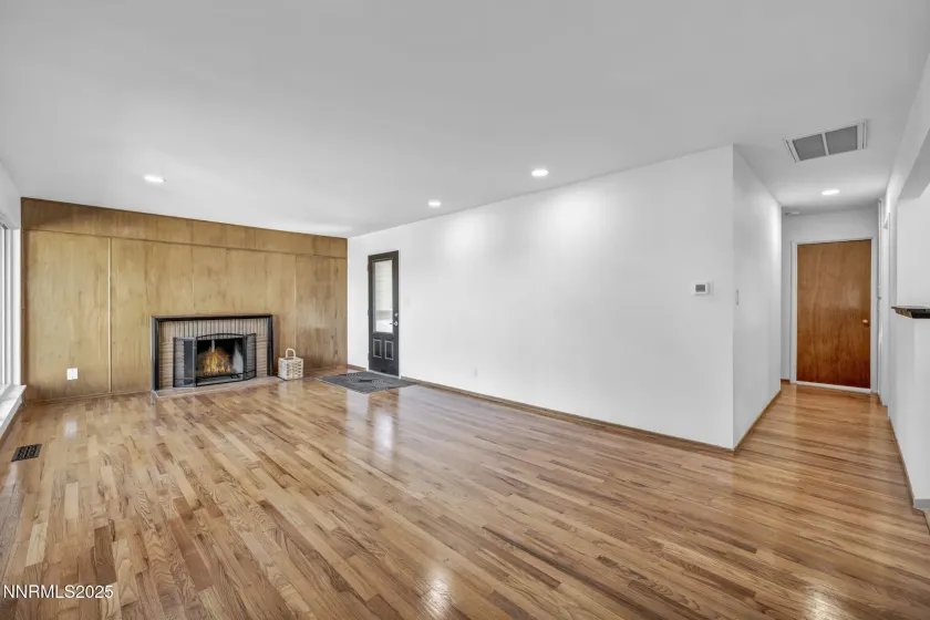 703 Crain, Carson City, Nevada 89703, 3 Bedrooms Bedrooms, ,1 BathroomBathrooms,Residential,Residential,Crain,250059018