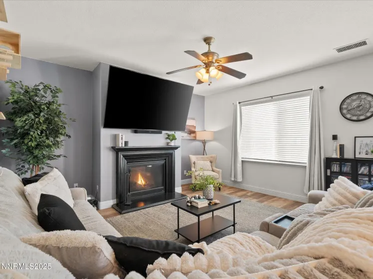 2135 Horse Prairie, Reno, Nevada 89521, 4 Bedrooms Bedrooms, ,4 BathroomsBathrooms,Residential,Residential,Horse Prairie,250059019