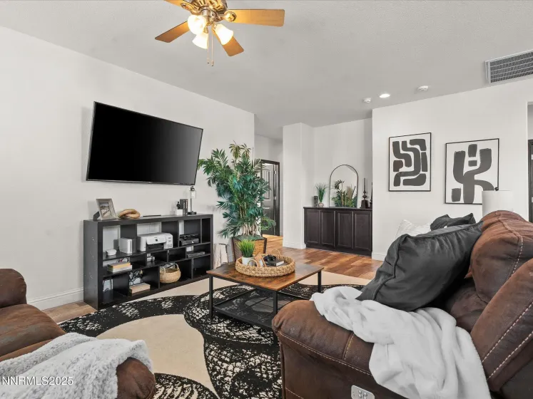 2135 Horse Prairie, Reno, Nevada 89521, 4 Bedrooms Bedrooms, ,4 BathroomsBathrooms,Residential,Residential,Horse Prairie,250059019