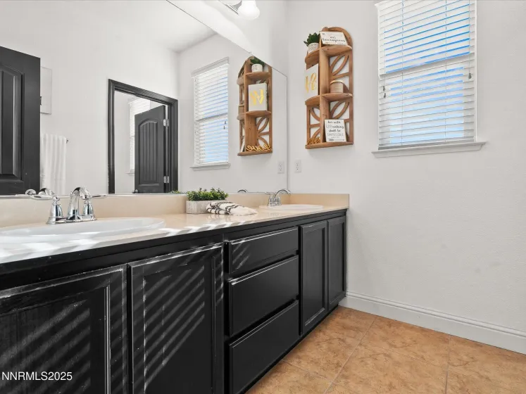 2135 Horse Prairie, Reno, Nevada 89521, 4 Bedrooms Bedrooms, ,4 BathroomsBathrooms,Residential,Residential,Horse Prairie,250059019