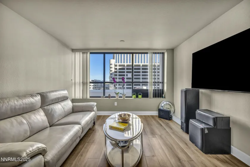 450 Arlington, Reno, Nevada 89503, 1 Bedroom Bedrooms, ,1 BathroomBathrooms,Residential,Residential,Arlington,250059021