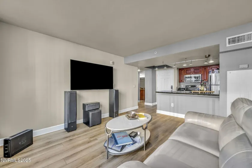 450 Arlington, Reno, Nevada 89503, 1 Bedroom Bedrooms, ,1 BathroomBathrooms,Residential,Residential,Arlington,250059021