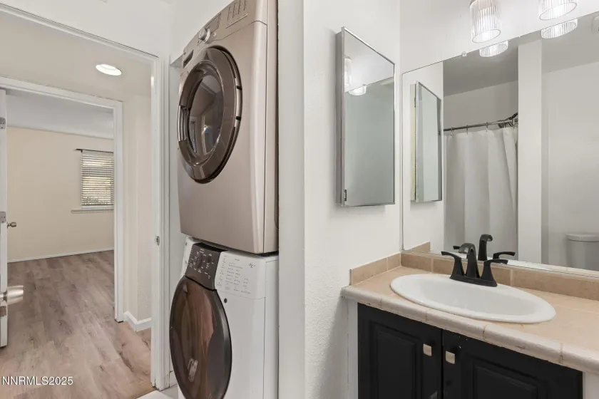 2555 Clear Acre, Reno, Nevada 89512, 2 Bedrooms Bedrooms, ,2 BathroomsBathrooms,Residential,Residential,Clear Acre,250059028