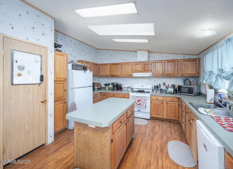 3717 Hillsboro, Fallon, Nevada 89406, 3 Bedrooms Bedrooms, ,2 BathroomsBathrooms,Residential,Residential,Hillsboro,250059029