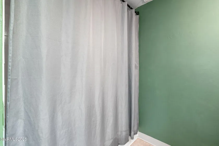 4233 Baker, Reno, Nevada 89509, 3 Bedrooms Bedrooms, ,3 BathroomsBathrooms,Residential,Residential,Baker,250059031