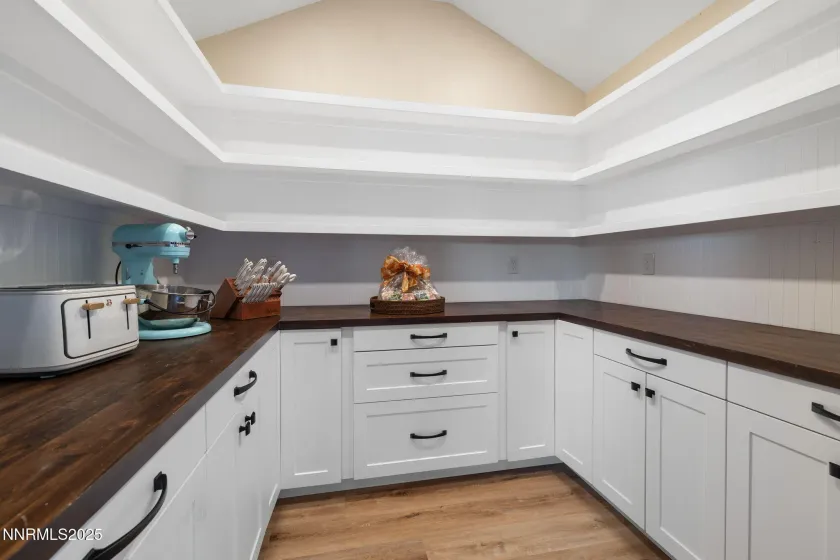 8495 Eaglenest, Sparks, Nevada 89436, 5 Bedrooms Bedrooms, ,4 BathroomsBathrooms,Residential,Residential,Eaglenest,250059032