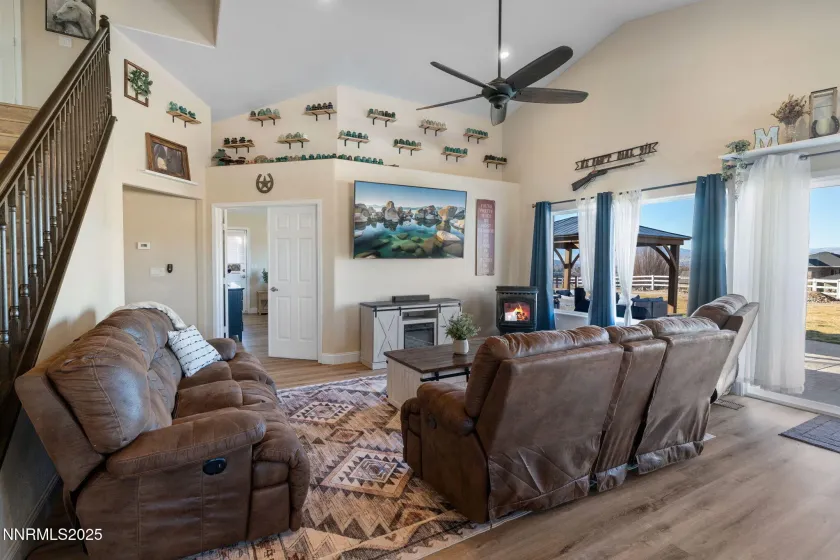 8495 Eaglenest, Sparks, Nevada 89436, 5 Bedrooms Bedrooms, ,4 BathroomsBathrooms,Residential,Residential,Eaglenest,250059032