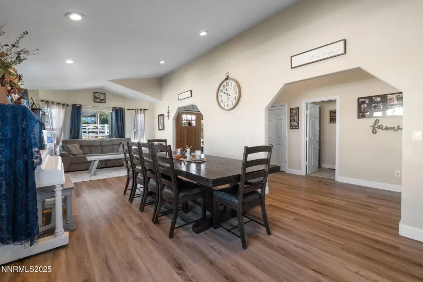 8495 Eaglenest, Sparks, Nevada 89436, 5 Bedrooms Bedrooms, ,4 BathroomsBathrooms,Residential,Residential,Eaglenest,250059032