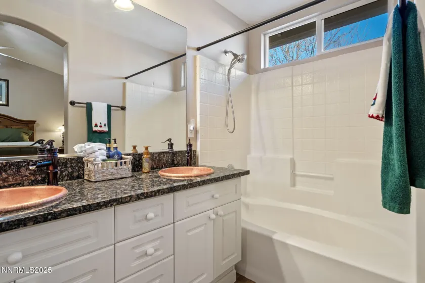 7766 Corneta, Sparks, Nevada 89436, 3 Bedrooms Bedrooms, ,2 BathroomsBathrooms,Residential,Residential,Corneta,250059034