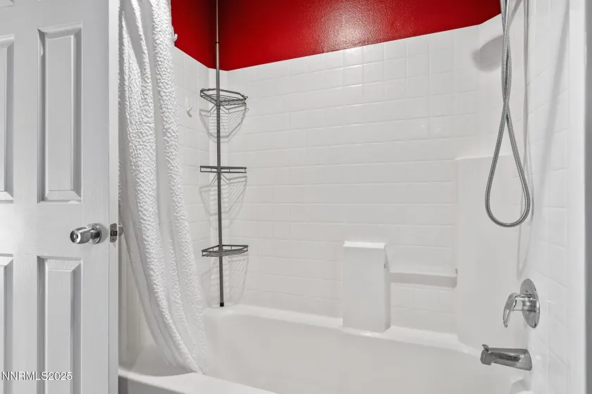 7766 Corneta, Sparks, Nevada 89436, 3 Bedrooms Bedrooms, ,2 BathroomsBathrooms,Residential,Residential,Corneta,250059034