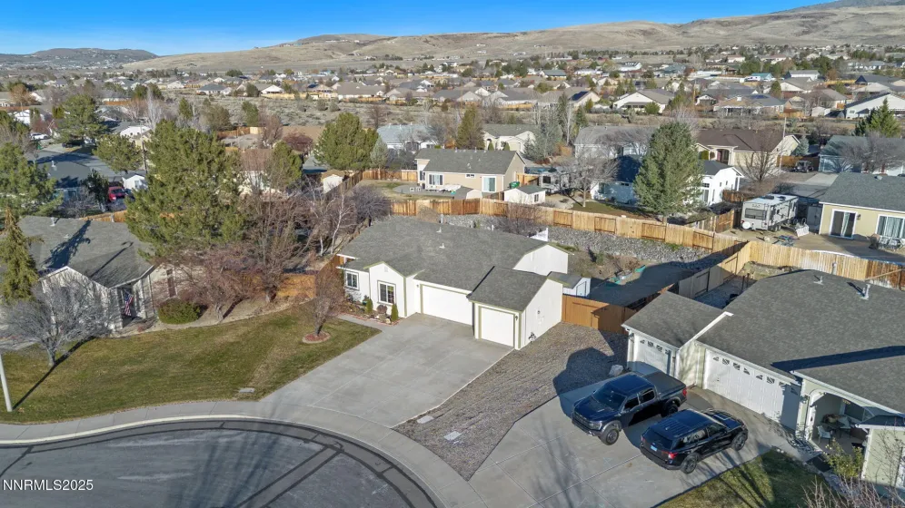 7766 Corneta, Sparks, Nevada 89436, 3 Bedrooms Bedrooms, ,2 BathroomsBathrooms,Residential,Residential,Corneta,250059034