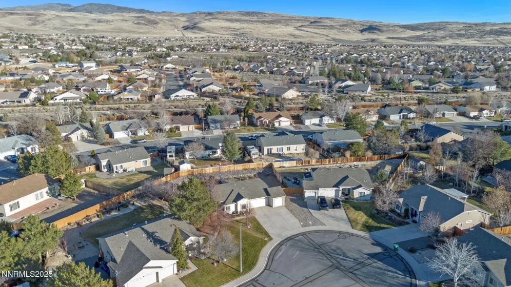 7766 Corneta, Sparks, Nevada 89436, 3 Bedrooms Bedrooms, ,2 BathroomsBathrooms,Residential,Residential,Corneta,250059034