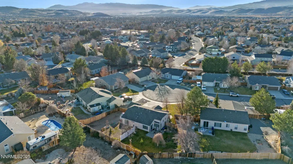 7766 Corneta, Sparks, Nevada 89436, 3 Bedrooms Bedrooms, ,2 BathroomsBathrooms,Residential,Residential,Corneta,250059034