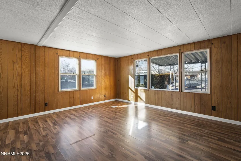 230 Penelope, Sun Valley, Nevada 89433, 3 Bedrooms Bedrooms, ,2 BathroomsBathrooms,Residential,Residential,Penelope,250059035