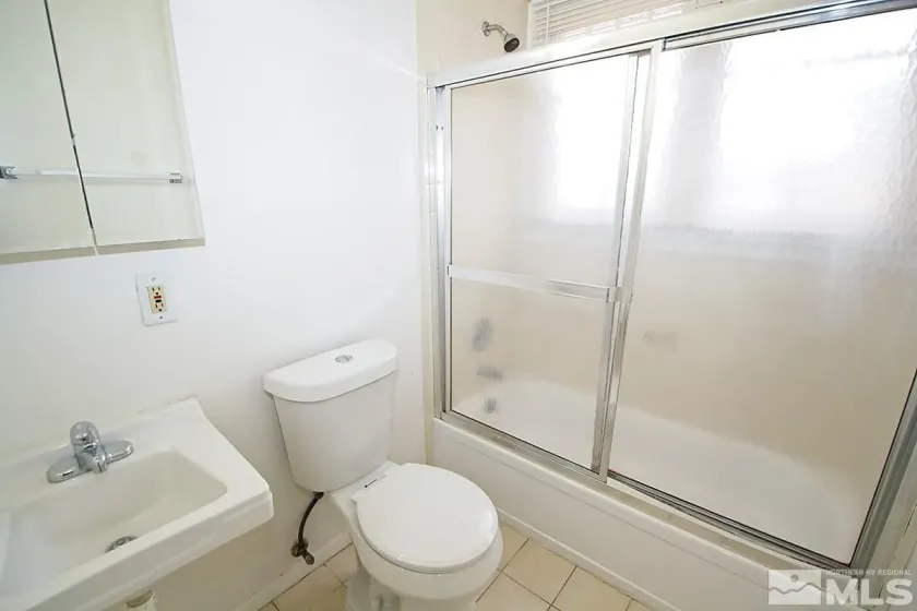 1050 Holcomb, Reno, Nevada 89502, 1 Bedroom Bedrooms, ,1 BathroomBathrooms,Residential Lease,Manufactured,Holcomb,250059037