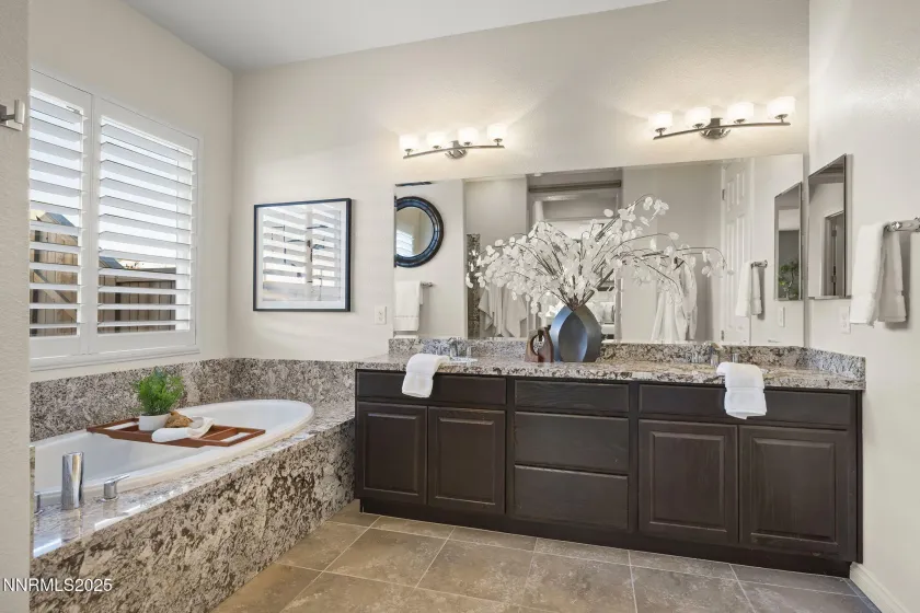 425 Chelmsford, Verdi, Nevada 89439, 3 Bedrooms Bedrooms, ,3 BathroomsBathrooms,Residential,Residential,Chelmsford,250059038