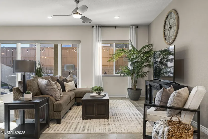 425 Chelmsford, Verdi, Nevada 89439, 3 Bedrooms Bedrooms, ,3 BathroomsBathrooms,Residential,Residential,Chelmsford,250059038