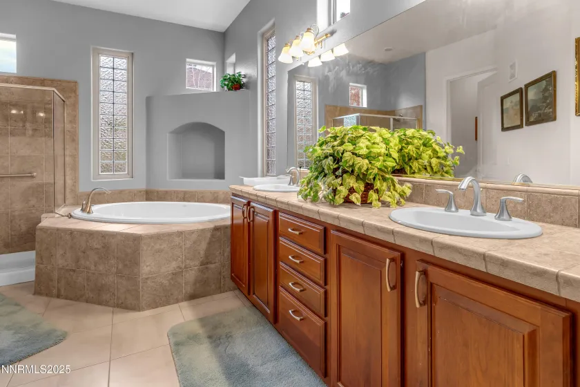 9900 Wilbur May, Reno, Nevada 89521, 3 Bedrooms Bedrooms, ,2 BathroomsBathrooms,Residential,Residential,Wilbur May,250059040