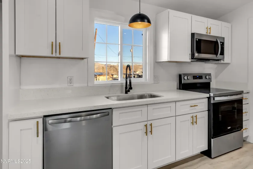 320 Ramsey, Reno, Nevada 89506, 4 Bedrooms Bedrooms, ,2 BathroomsBathrooms,Residential,Residential,Ramsey,250059045