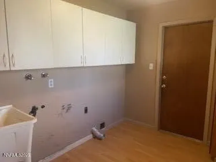 908 Wagner, Carson City, Nevada 89703, 3 Bedrooms Bedrooms, ,2 BathroomsBathrooms,Residential,Residential,Wagner,250059047