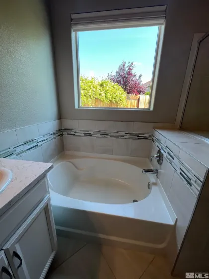 774 Sweet Briar, Sparks, Nevada 89436, 3 Bedrooms Bedrooms, ,3 BathroomsBathrooms,Residential Lease,Manufactured,Sweet Briar,250059048