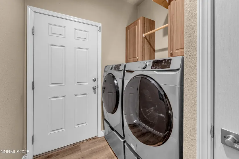 6275 Chimney, Sun Valley, Nevada 89433, 3 Bedrooms Bedrooms, ,2 BathroomsBathrooms,Residential,Residential,Chimney,250059049