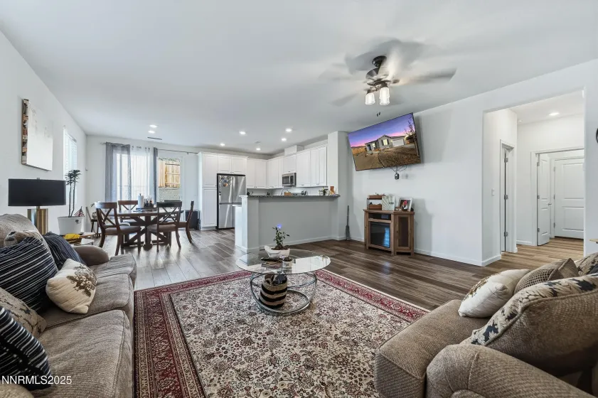 326 Redwall, Dayton, Nevada 89403, 3 Bedrooms Bedrooms, ,2 BathroomsBathrooms,Residential,Residential,Redwall,250059053