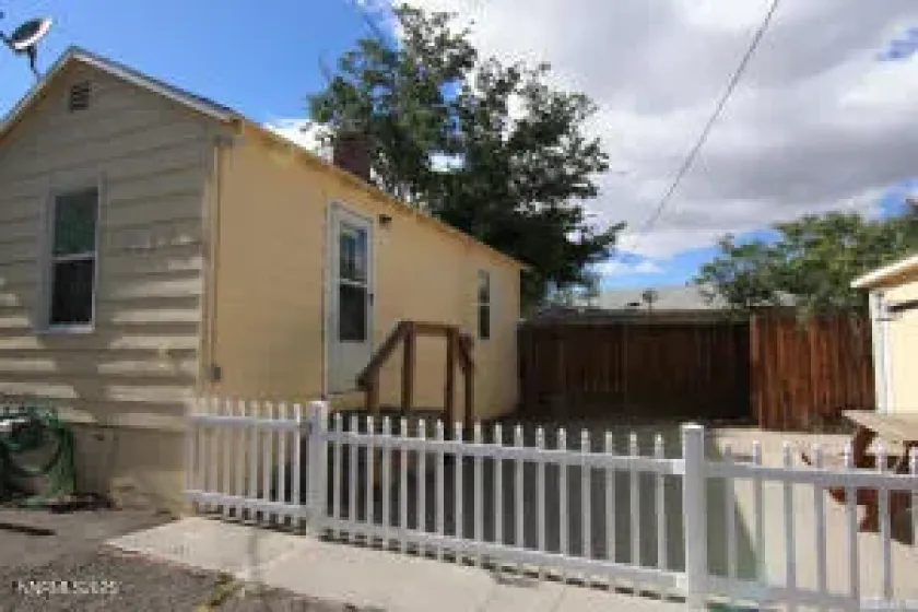 1621 1/2 G, Sparks, Nevada 89431, 1 Bedroom Bedrooms, ,1 BathroomBathrooms,Residential Lease,Manufactured,G,250059062
