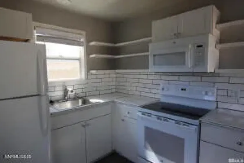1621 1/2 G, Sparks, Nevada 89431, 1 Bedroom Bedrooms, ,1 BathroomBathrooms,Residential Lease,Manufactured,G,250059062