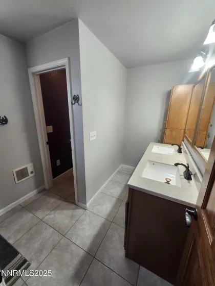 880 Truckee, Fernley, Nevada 89408, 2 Bedrooms Bedrooms, ,2 BathroomsBathrooms,Residential Lease,Manufactured,Truckee,250059064