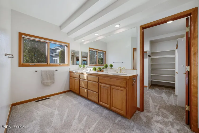 1205 Greensburg, Reno, Nevada 89509, 4 Bedrooms Bedrooms, ,3 BathroomsBathrooms,Residential,Residential,Greensburg,250059072