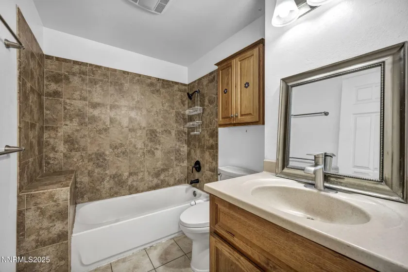 3241 Edna, Sparks, Nevada 89431, 3 Bedrooms Bedrooms, ,2 BathroomsBathrooms,Residential,Residential,Edna,250059074