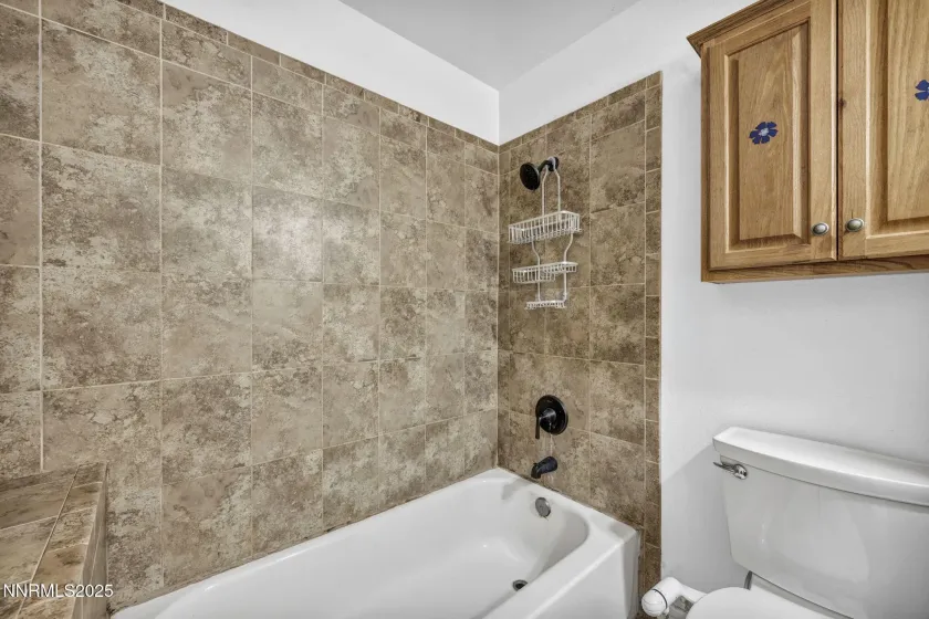 3241 Edna, Sparks, Nevada 89431, 3 Bedrooms Bedrooms, ,2 BathroomsBathrooms,Residential,Residential,Edna,250059074