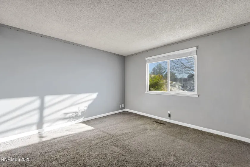 3241 Edna, Sparks, Nevada 89431, 3 Bedrooms Bedrooms, ,2 BathroomsBathrooms,Residential,Residential,Edna,250059074